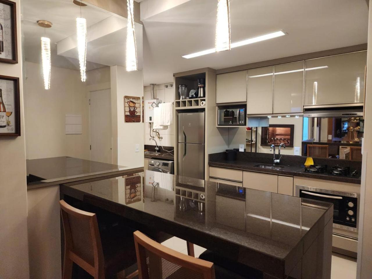 Lar Do Ozzy Com Lareira No Centro De Gramado! Apartment Exterior photo
