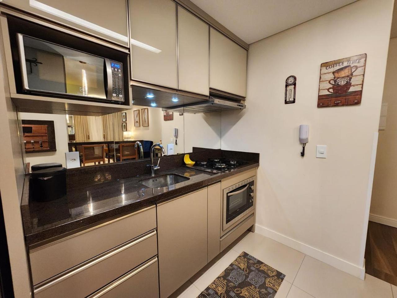 Lar Do Ozzy Com Lareira No Centro De Gramado! Apartment Exterior photo